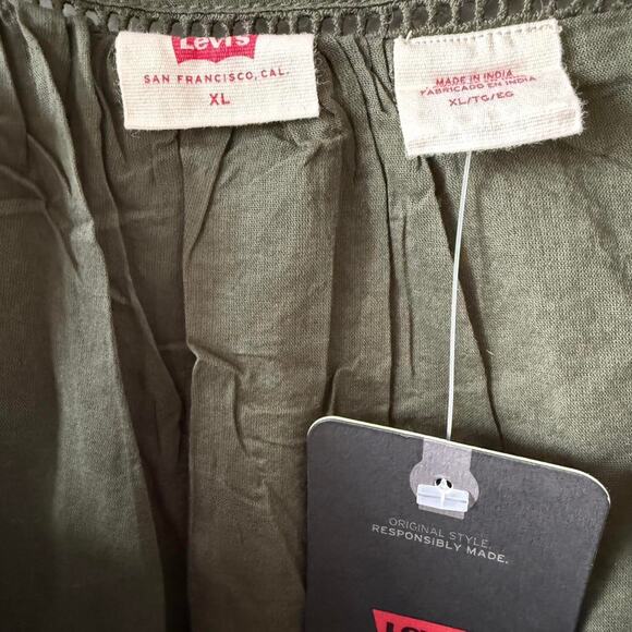 Olive green levis button up - Picture 4 of 4